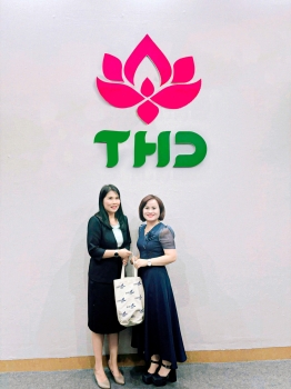 THAM TÁN THƯƠNG MẠI ĐẠI SỨ QUÁN VƯƠNG QUỐC THÁI LAN TẠI VIỆT NAM ĐẾN THĂM VÀ LÀM VIỆC TẠI CÔNG TY TNHH TÂM HỮU DŨNG